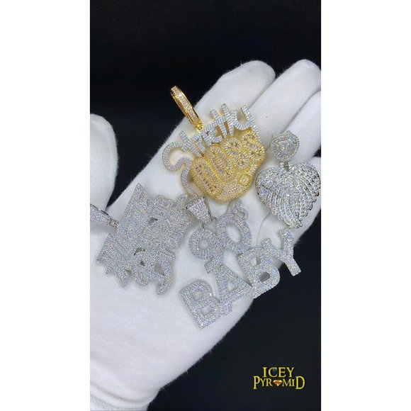 NEW | Iced Out Badge Fluorescence Hustle Hard Rich Lucky Pendant - Picture 3 of 4